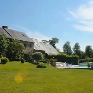 Magnifique Domaine Du Val Ory Avec Piscine Hébergement de vacances Iffendic